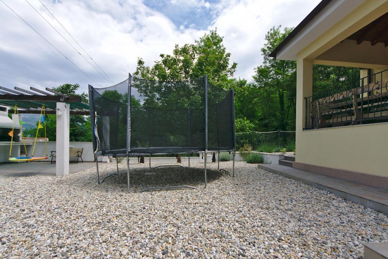 Holiday House With Pool 卡维勒 外观 照片